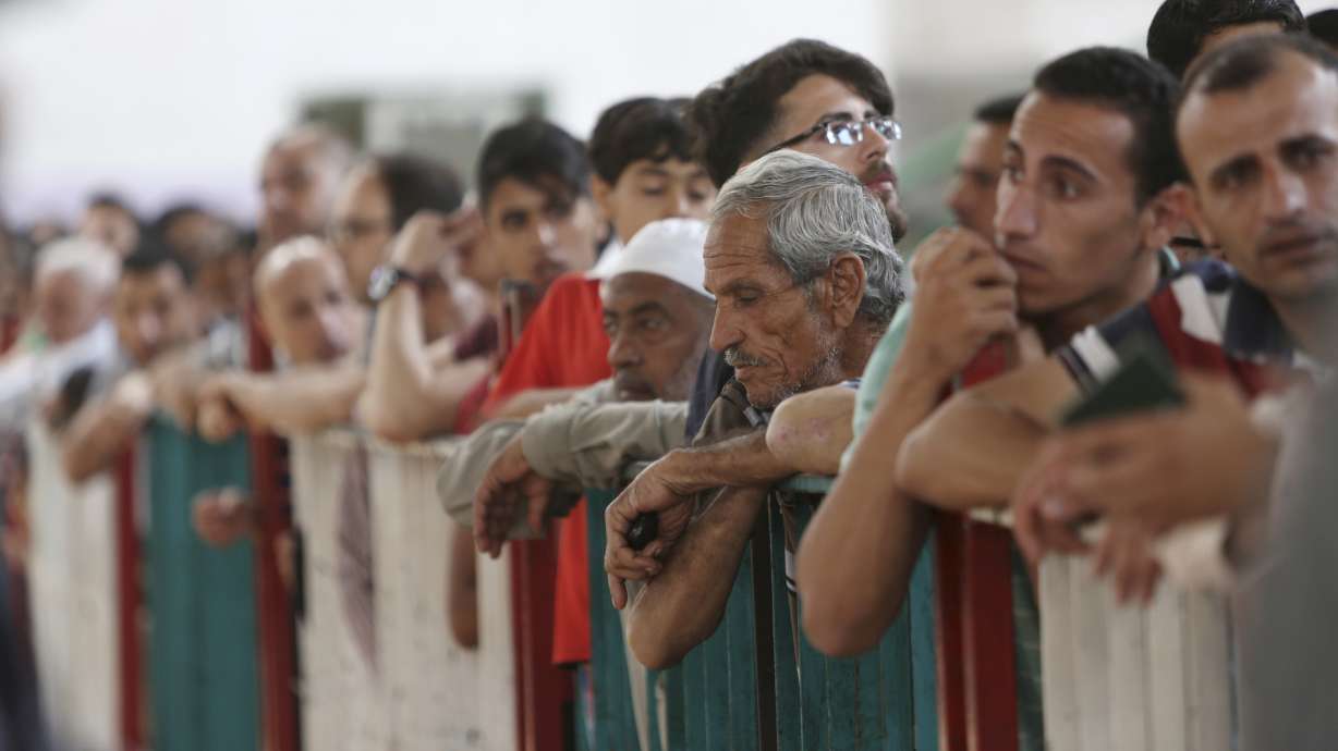 Ex-UN envoys urge US to restore Palestinian refugee funds