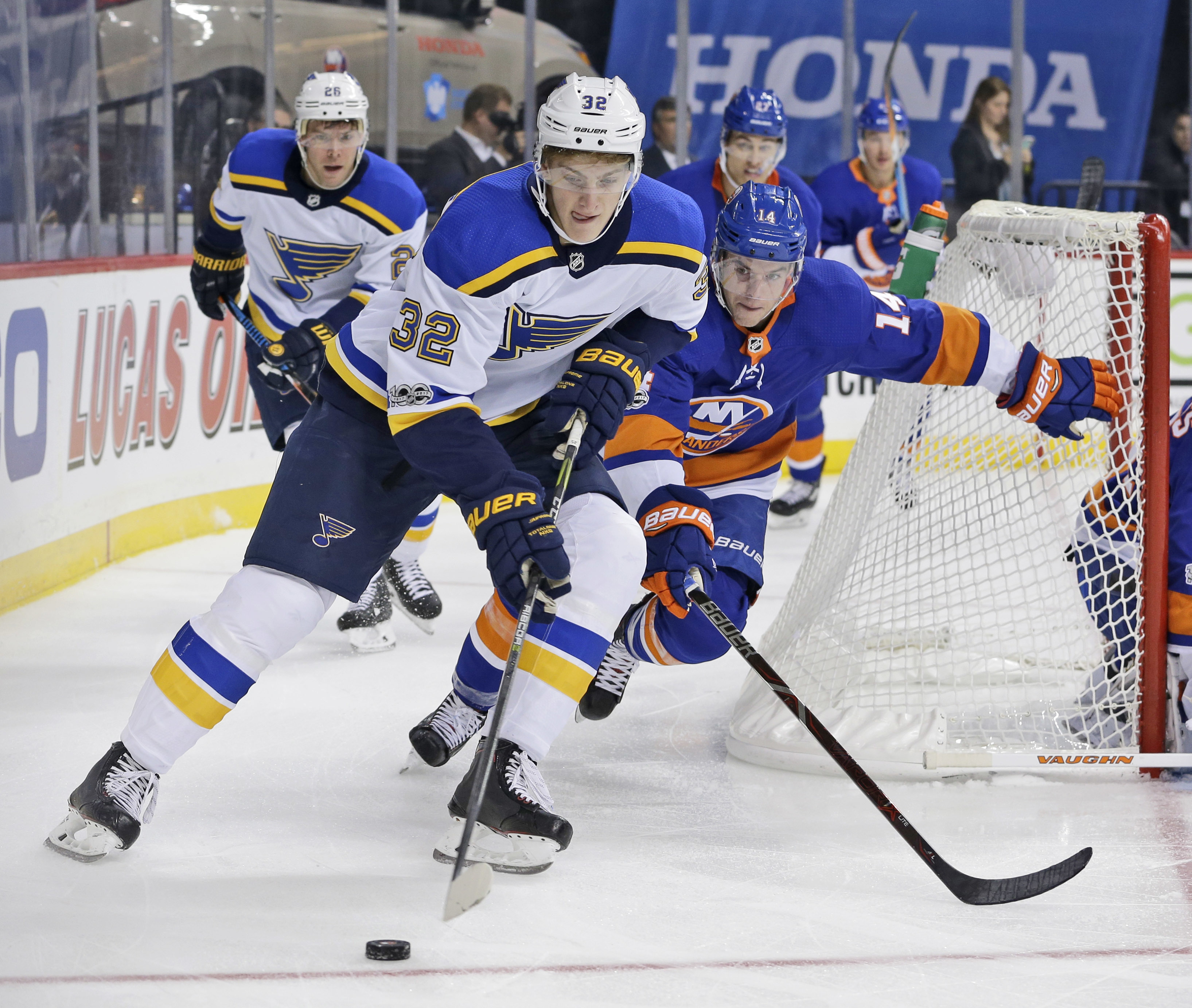 Blues continue shakeup by acquiring O'Reilly from Sabres