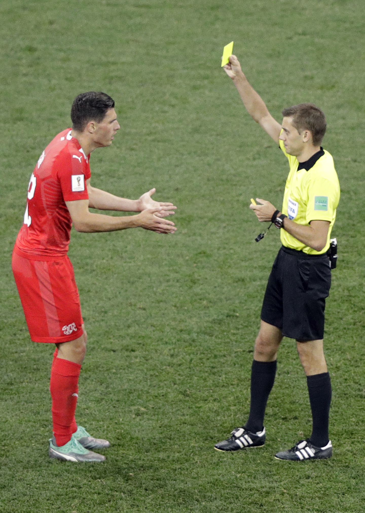 Kickoff: Well-rested Kane still tops World Cup scorers