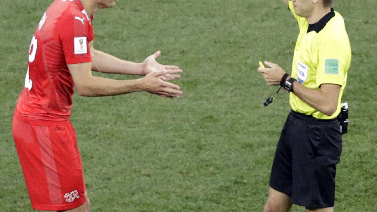 Kickoff: Well-rested Kane still tops World Cup scorers