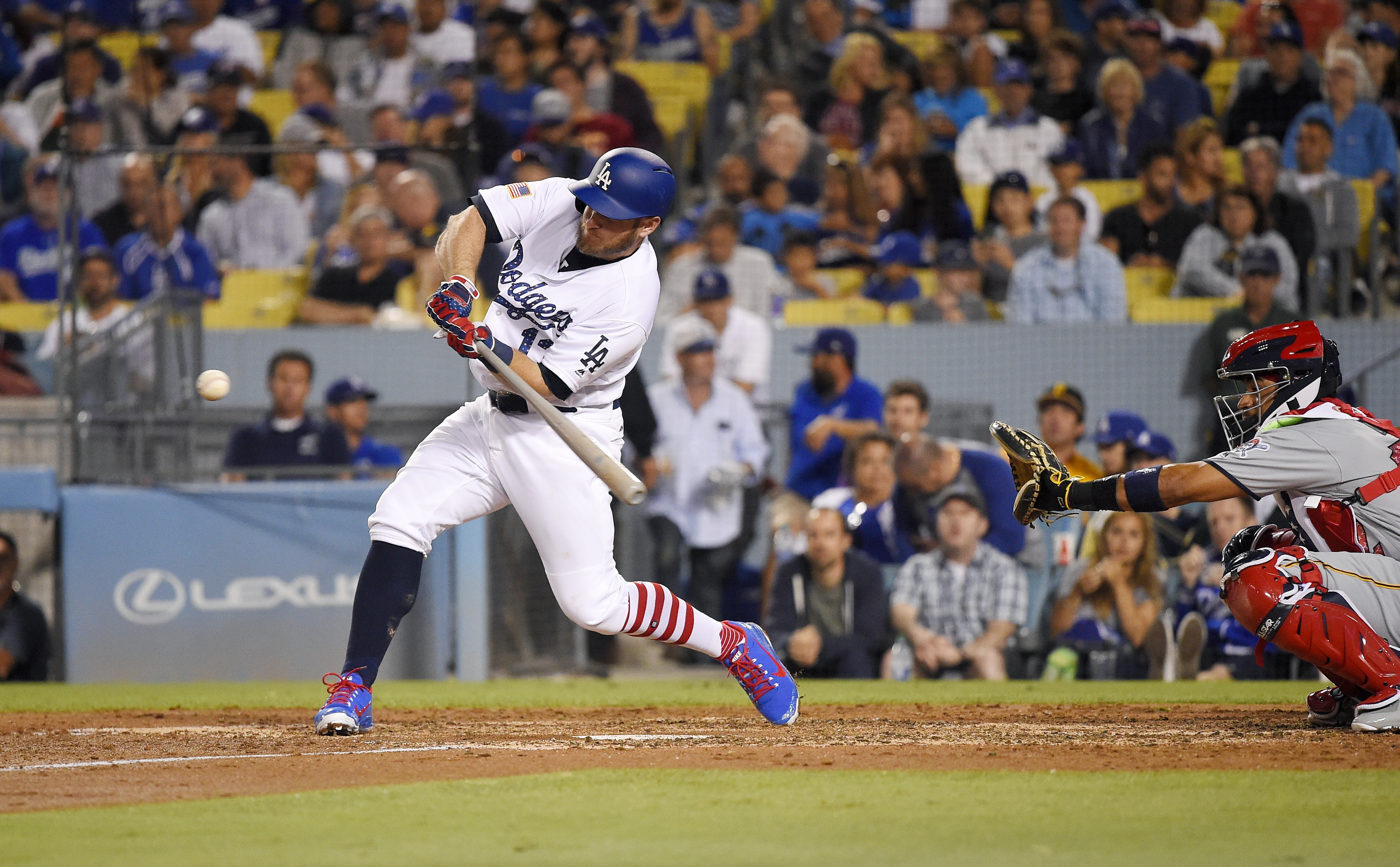 Dodgers pound out 21 hits, 4 homers in 17-1 rout of Pirates