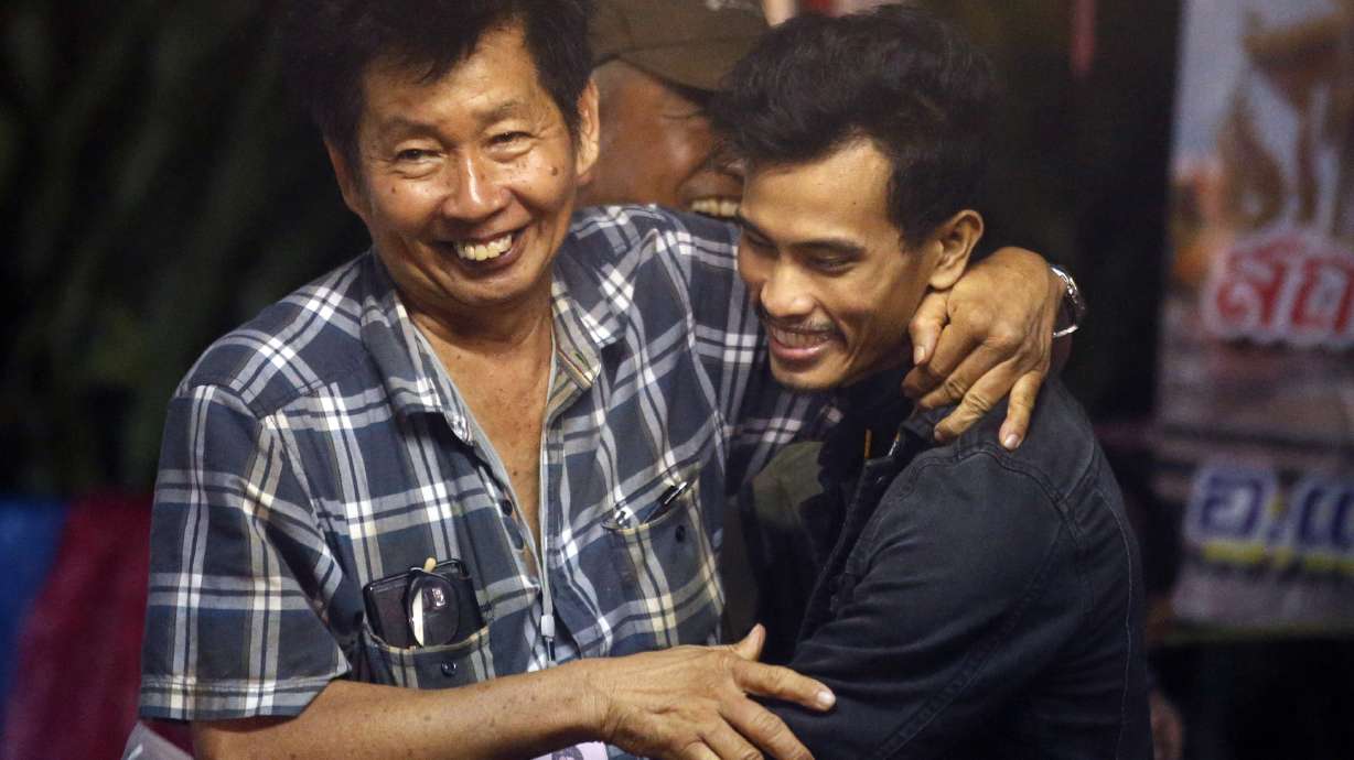 The Latest: Thai navy SEALs say soccer team healthy