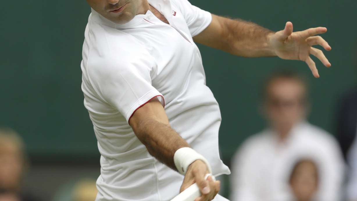 35 service points, 26 sets in a row at Wimbledon for Federer