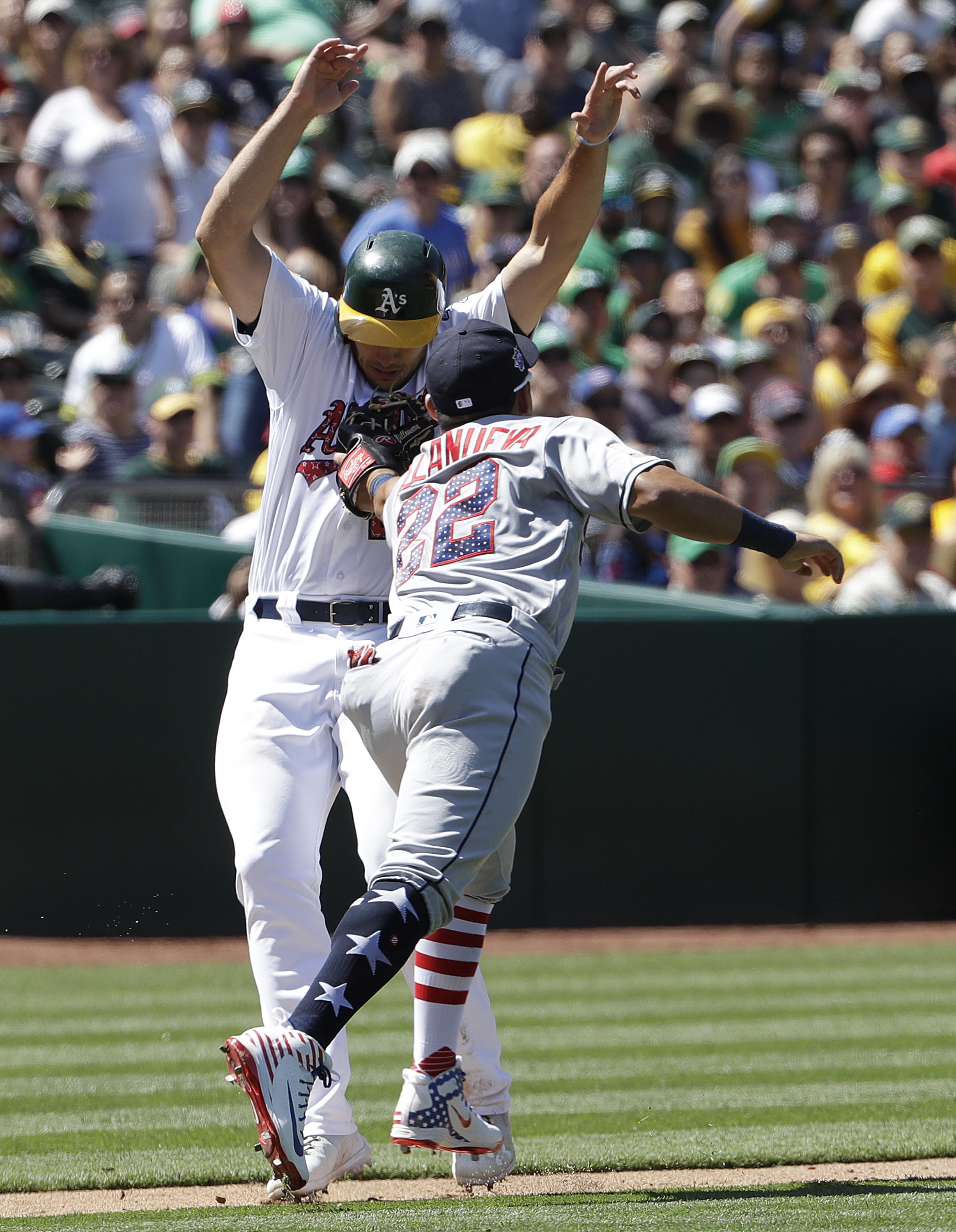 Piscotty's 3 doubles lead A's past Padres 4-2