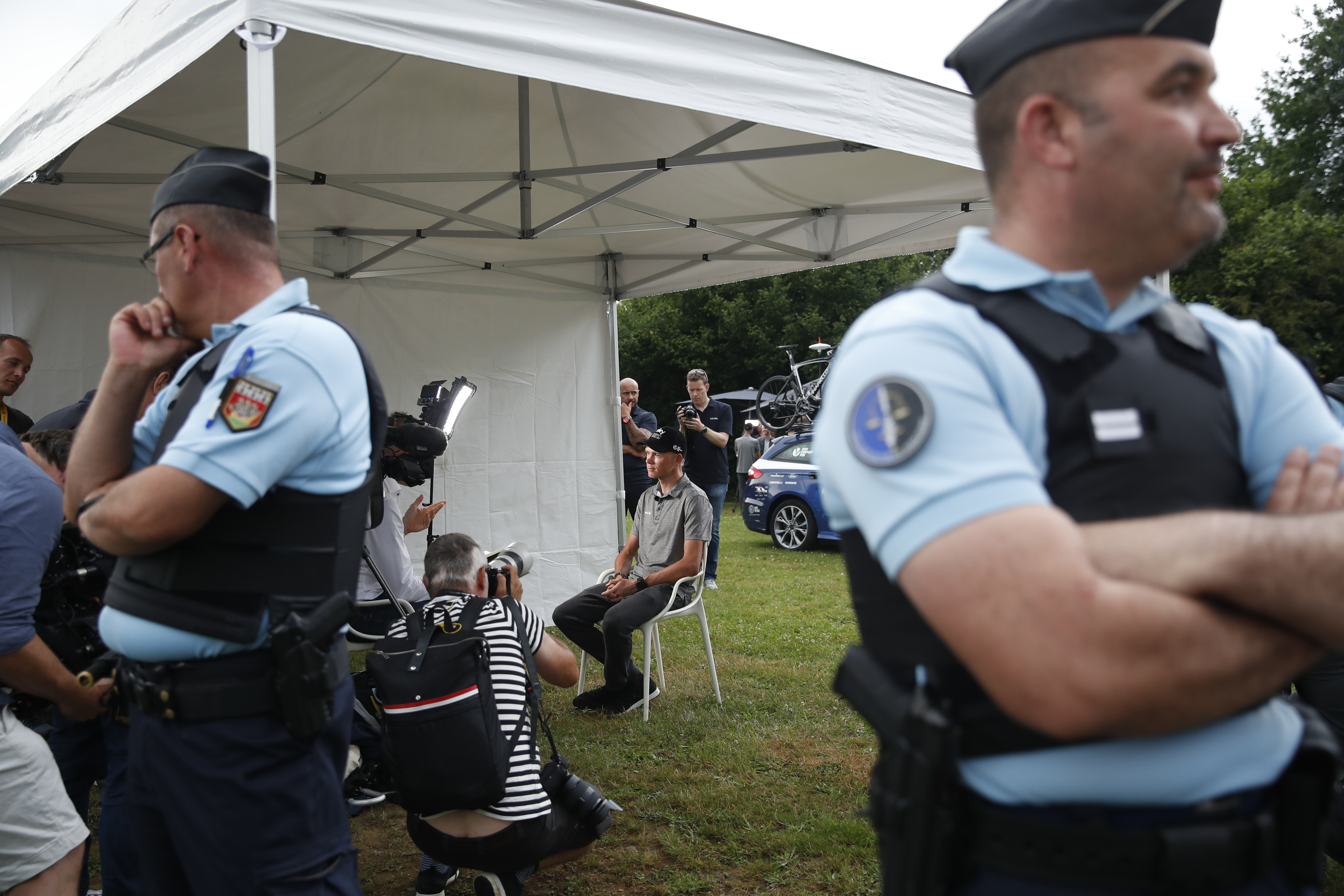 TASTE OF THE TOUR: A road through the ocean in the Vendee