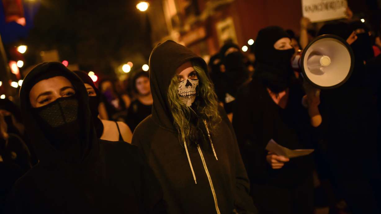 Feminists, animal rights groups reshape Pamplona bull fest