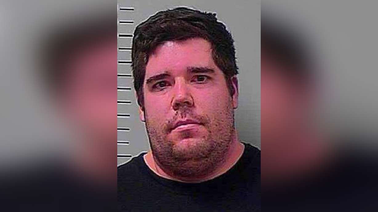 Idaho man buys 23 cars, plots to burn 1 for insurance money