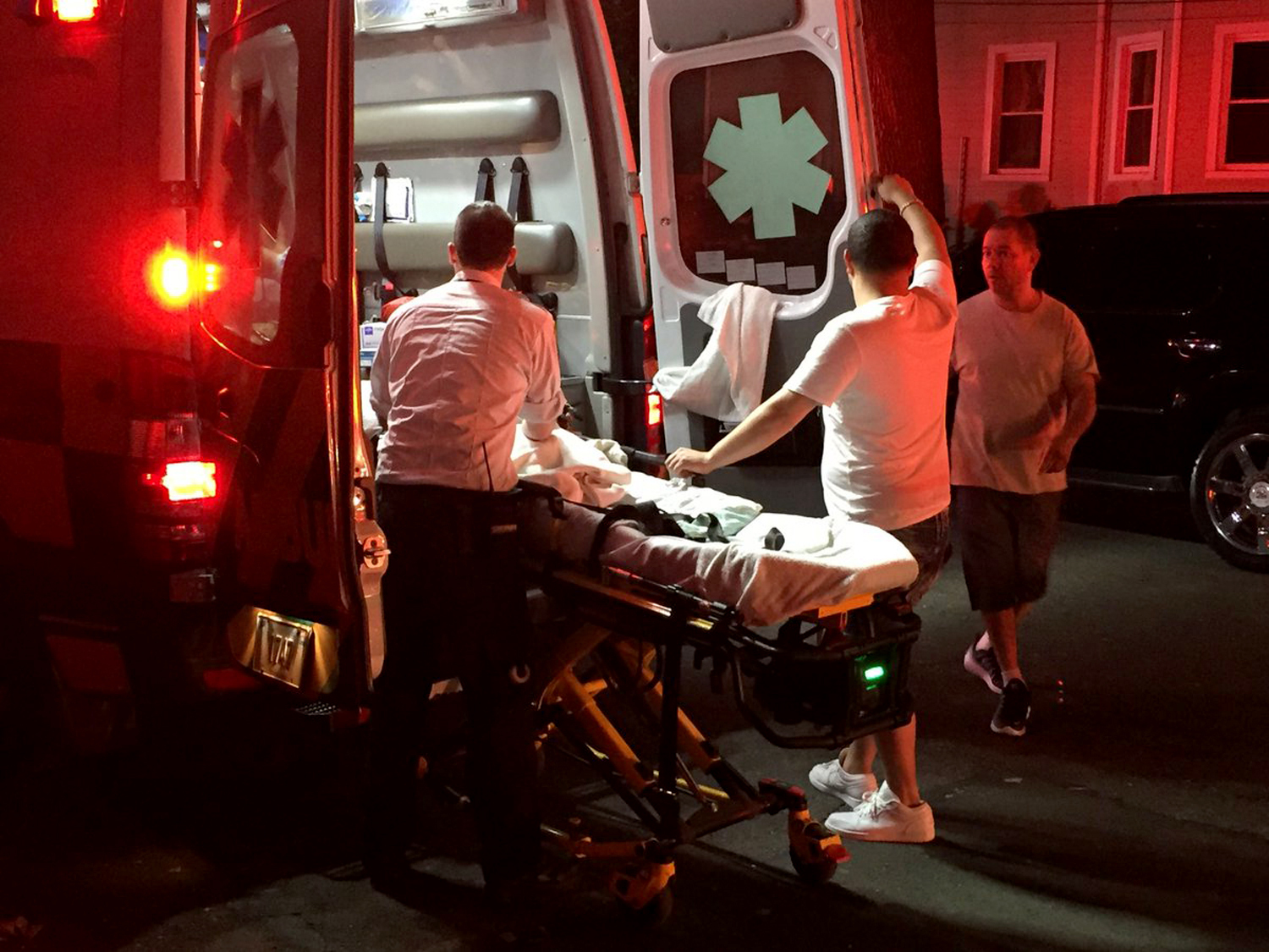 Report: Porch floor collapses, injuring partygoers
