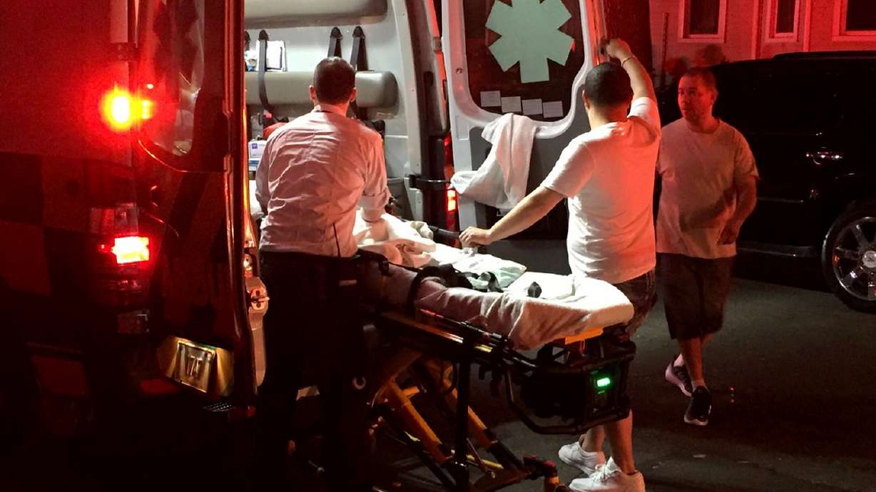 Report: Porch floor collapses, injuring partygoers