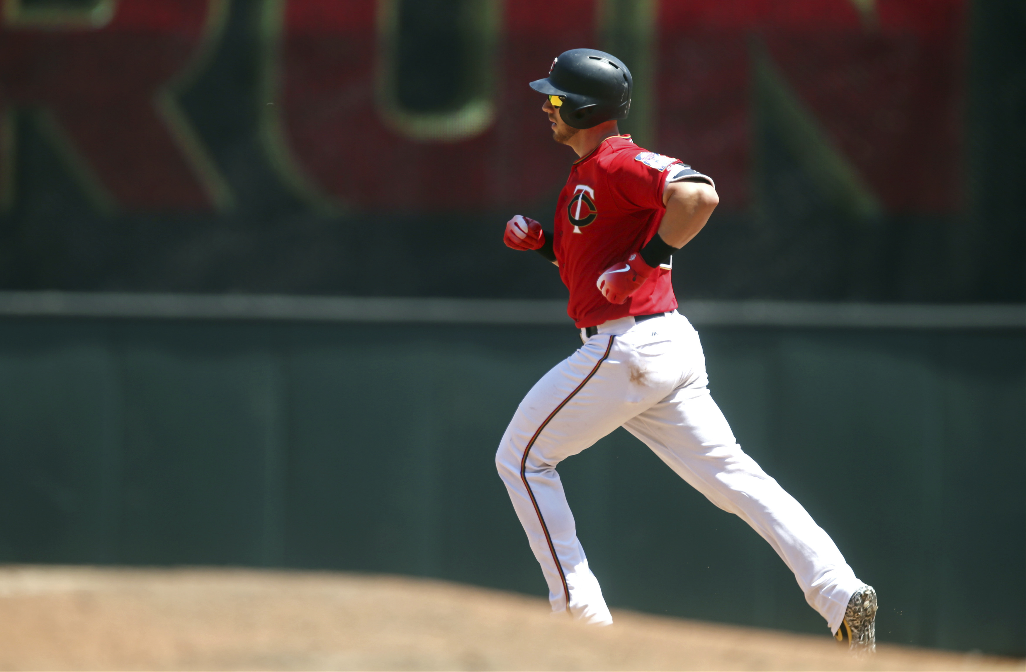 Odorizzi, 3 homers lift Twins to sweep of Orioles