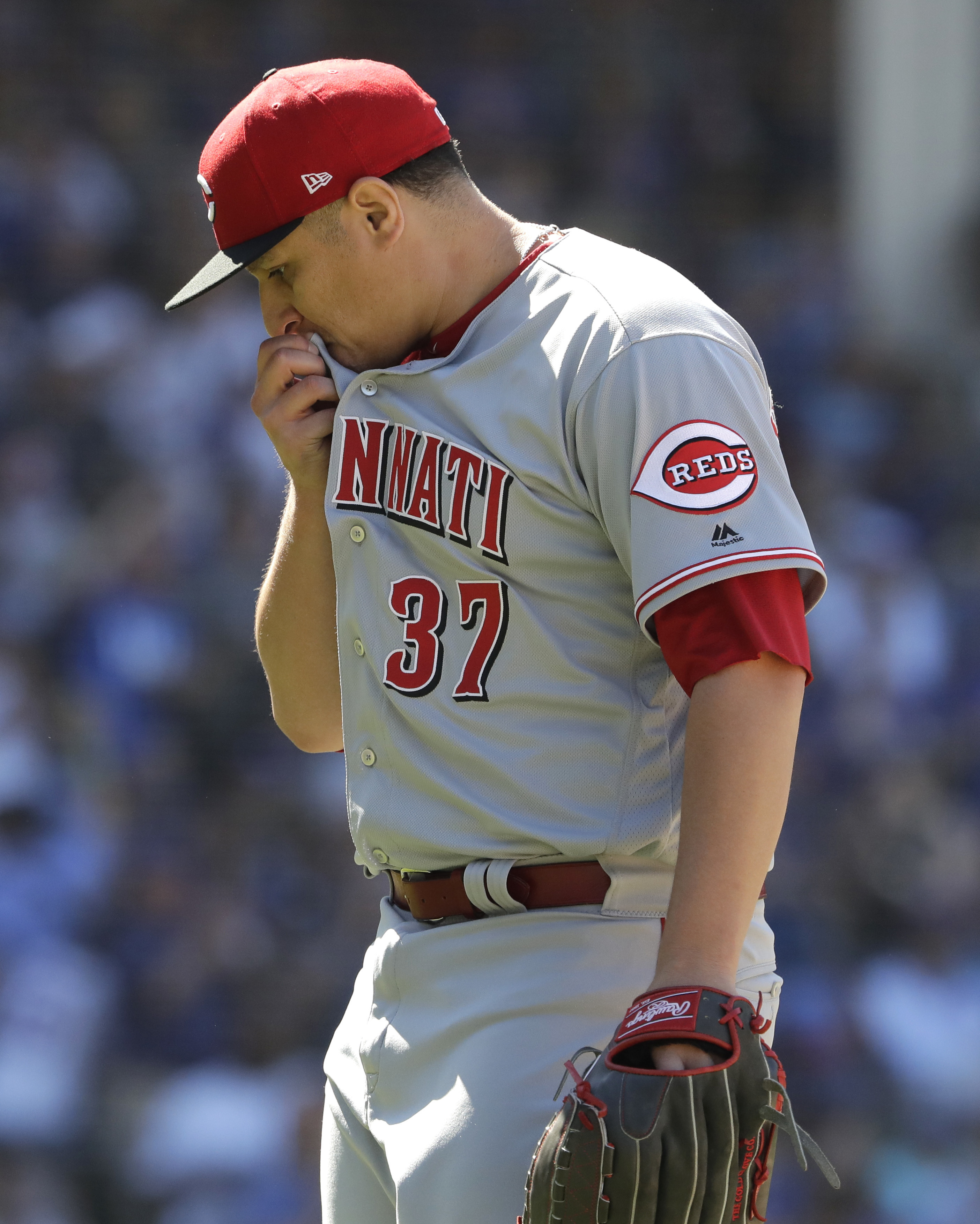 Bases-loaded walk in 10th gives Cubs 6-5 victory over Reds