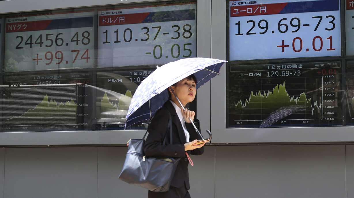Stocks rise amid brighter Brexit outlook, trade tensions