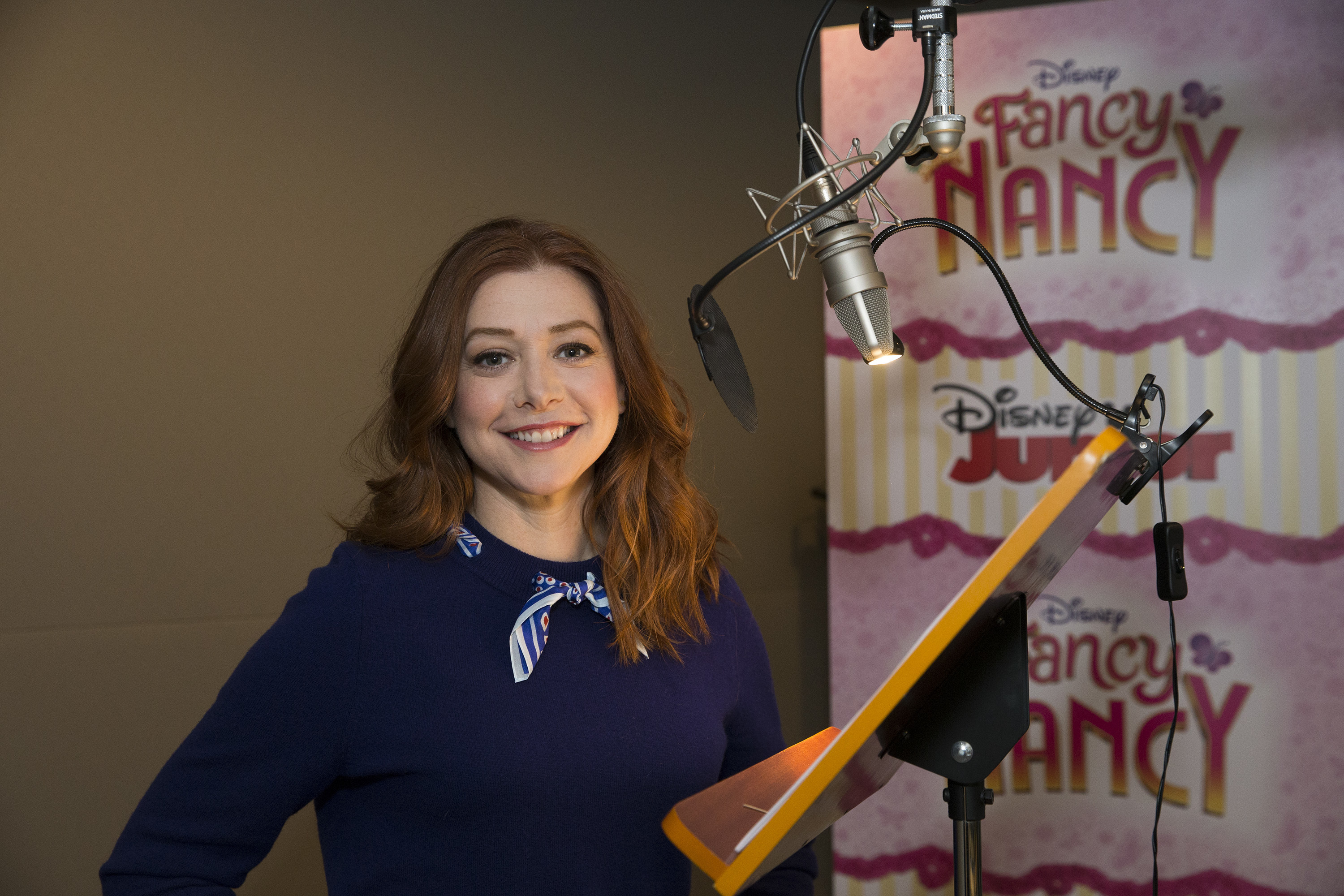 Alyson Hannigan plays TV mom to glitter-loving 'Fancy Nancy'