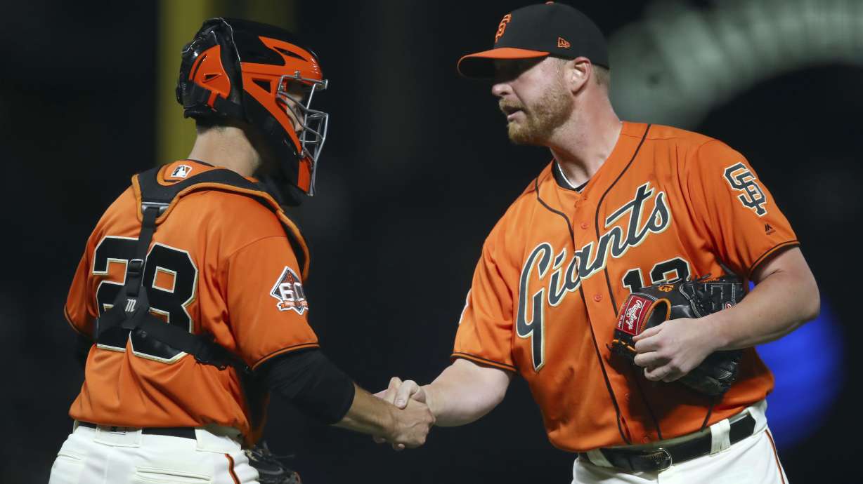 Buster Posey to miss All-Star Game to deal with hip injury