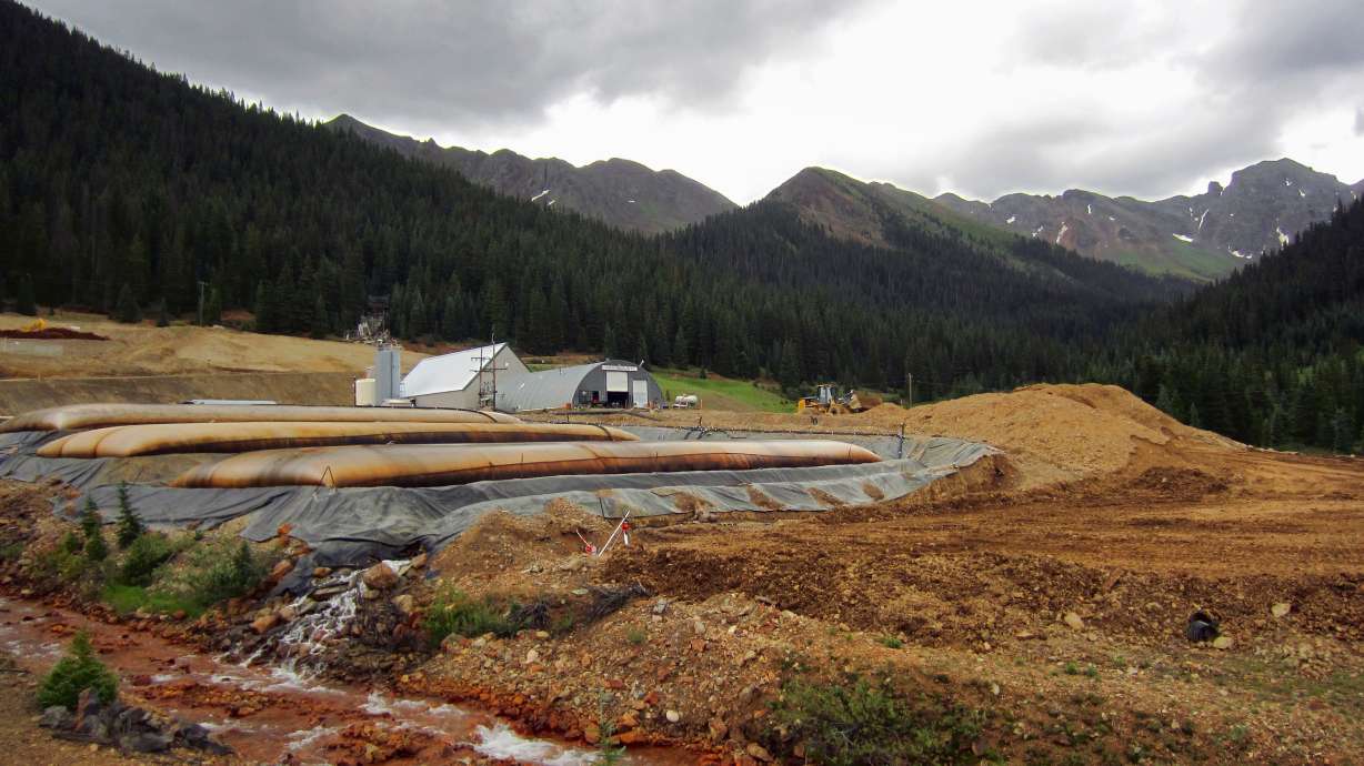 Truck crash spills more waste from Colorado mine into creek