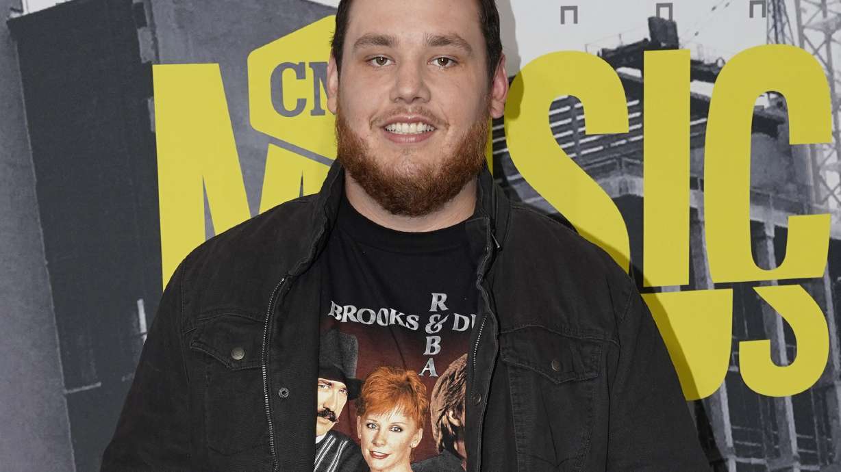Country singer Luke Combs' unassuming appeal makes him a hit