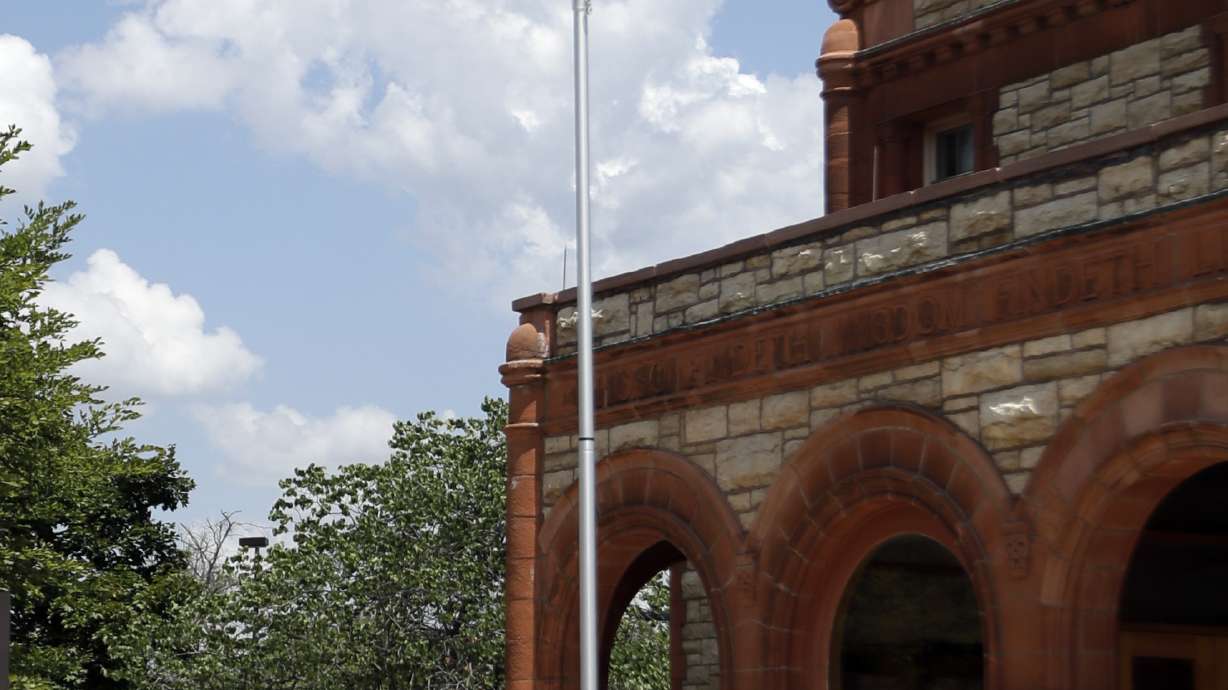University of Kansas removes altered US flag art