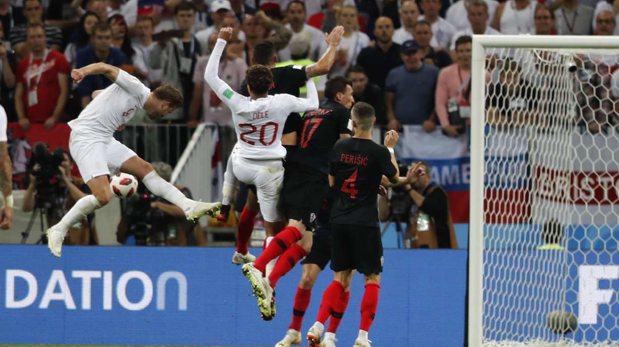 England's Kane misses out on golden shot at World Cup title