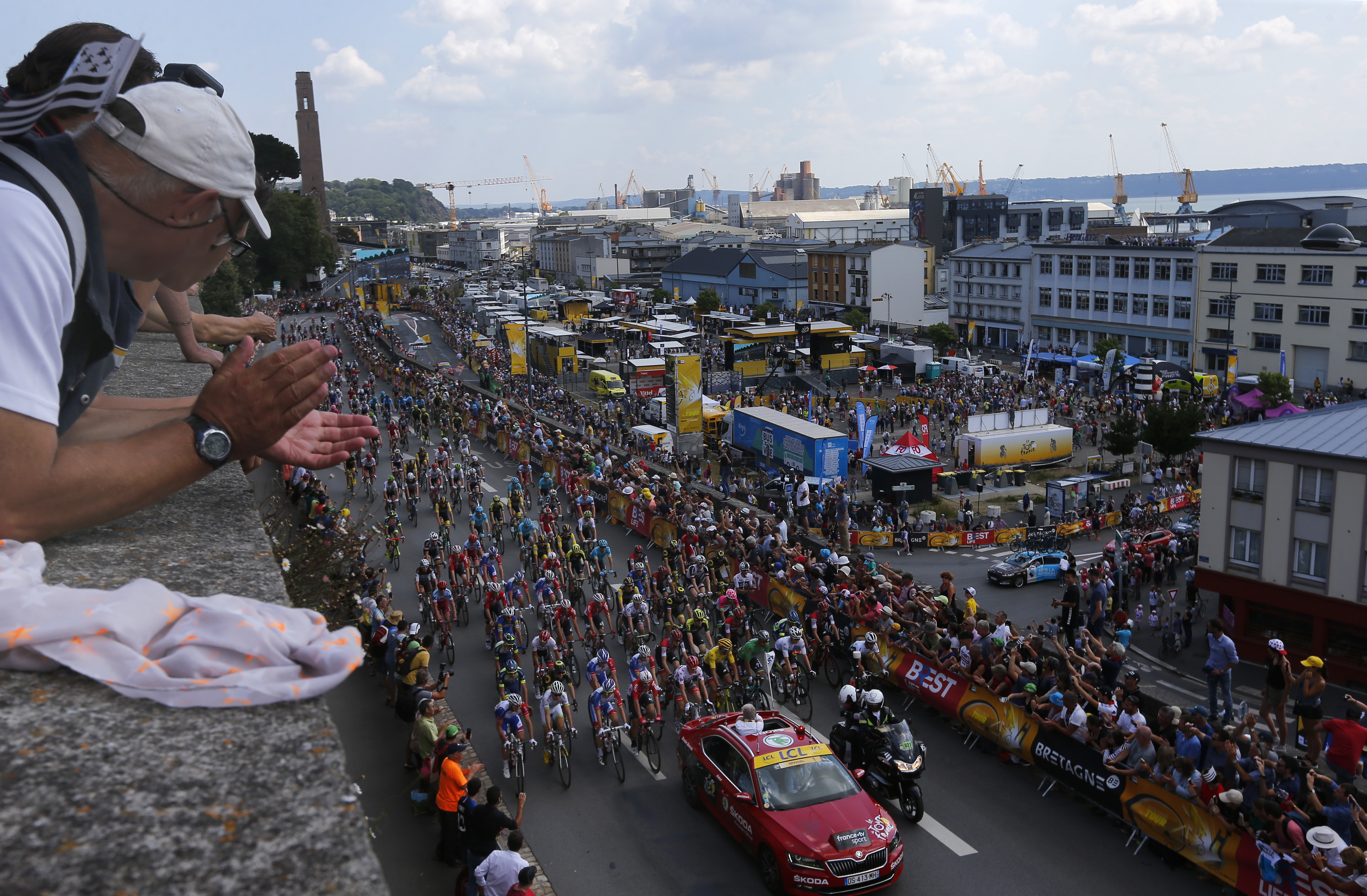TASTE OF THE TOUR: A potpourri of poultry to reach Chartres