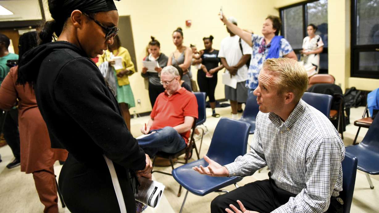 Meeting about Minneapolis police shooting ends abruptly