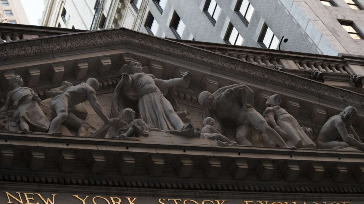 Markets Right Now: US stocks notch another weekly gain