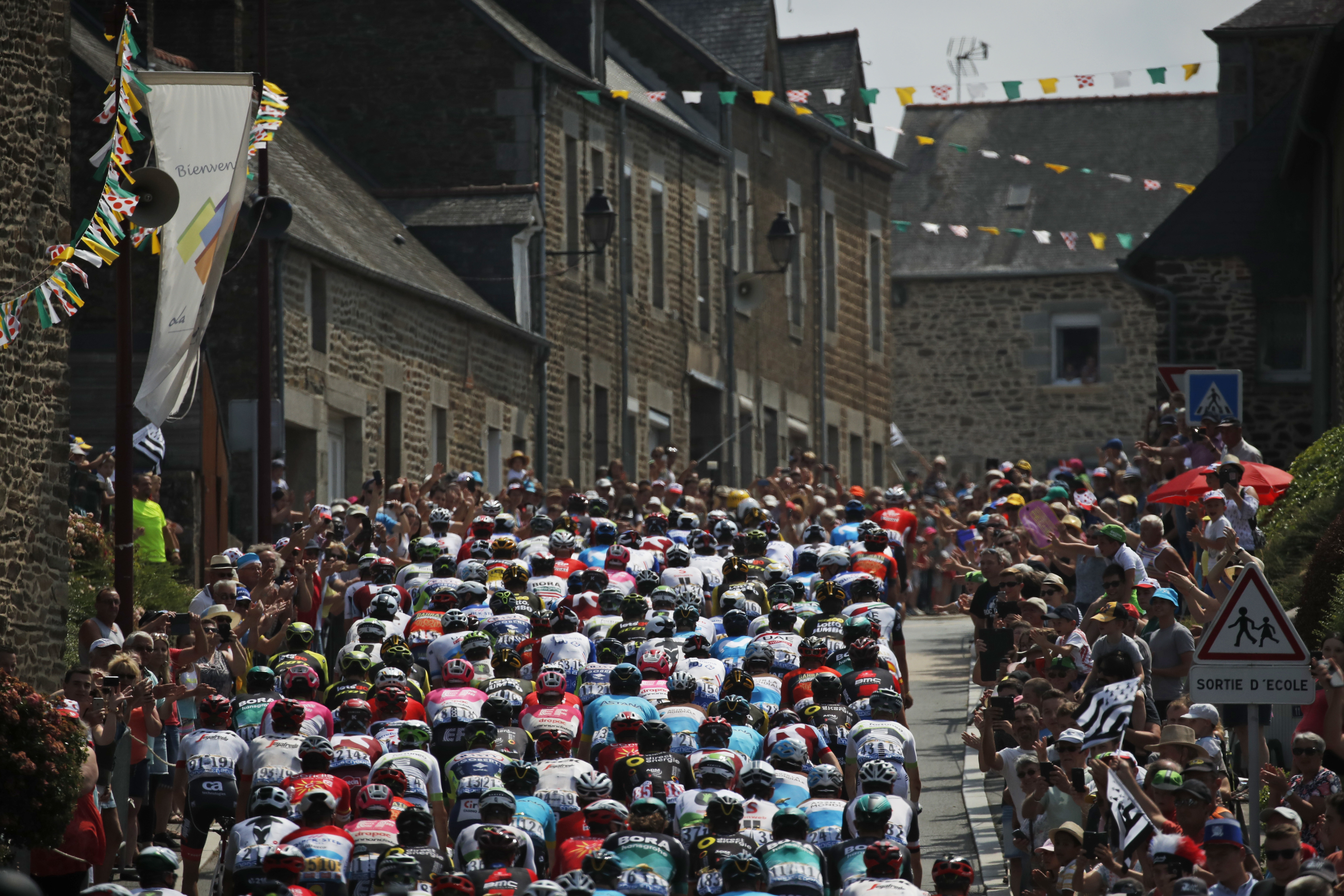 TASTE OF THE TOUR: Macarons in Macron's birthplace
