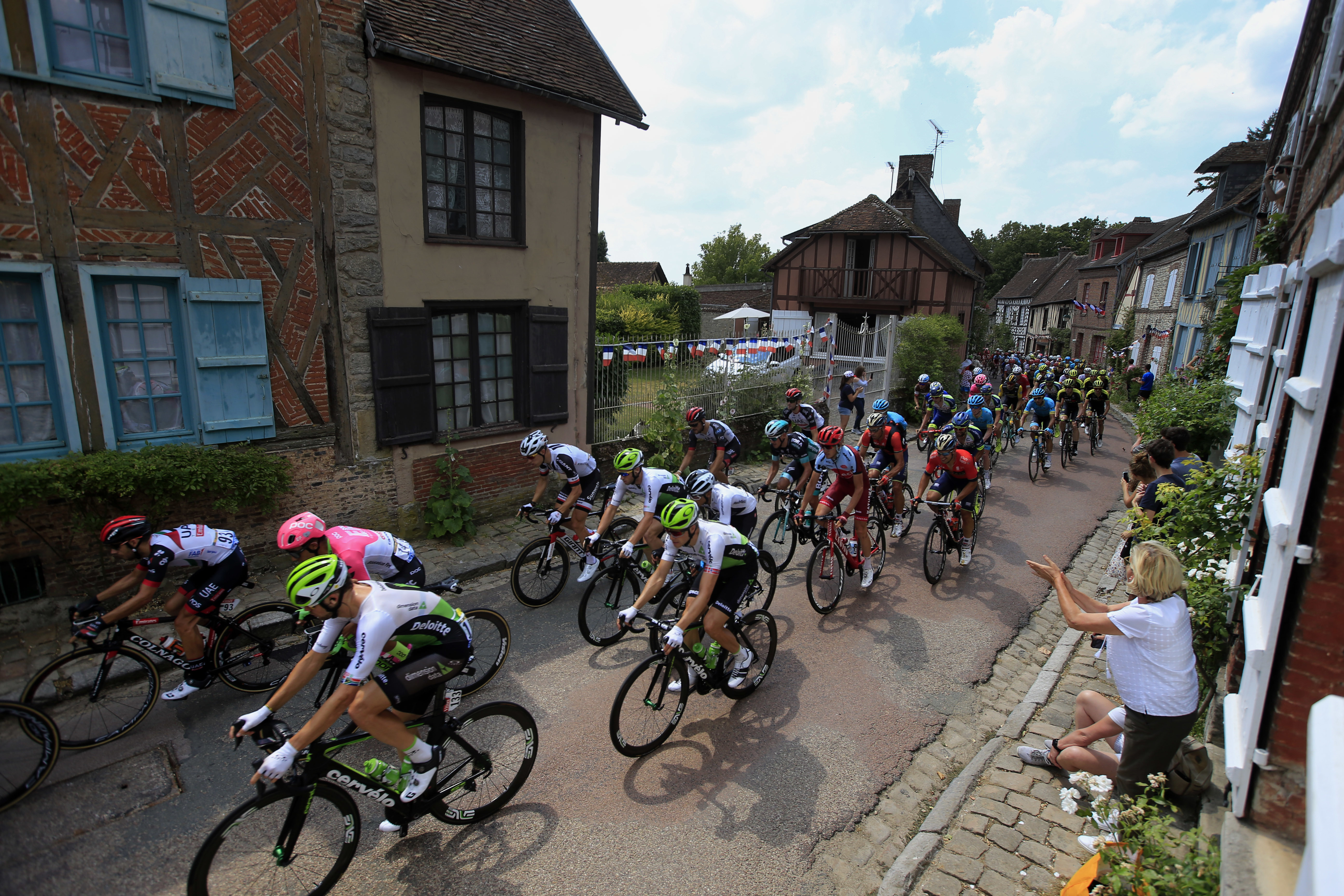 TASTE OF THE TOUR: Mussels, fries and cobbles in Roubaix