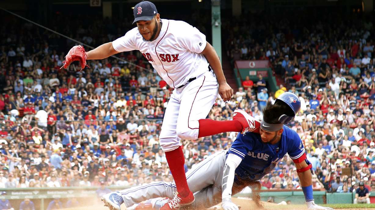 LHP Rodriguez leaves game with injury after tumbling