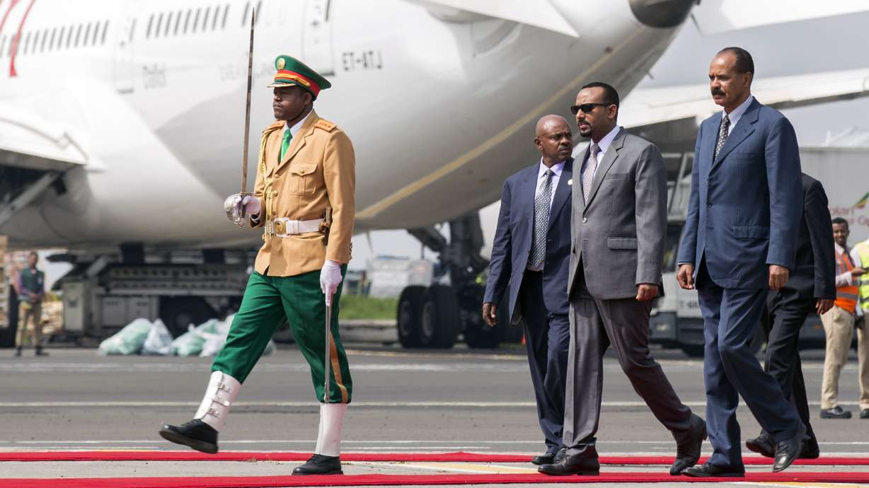 Eritrean, Ethiopian leaders call new peace example to Africa