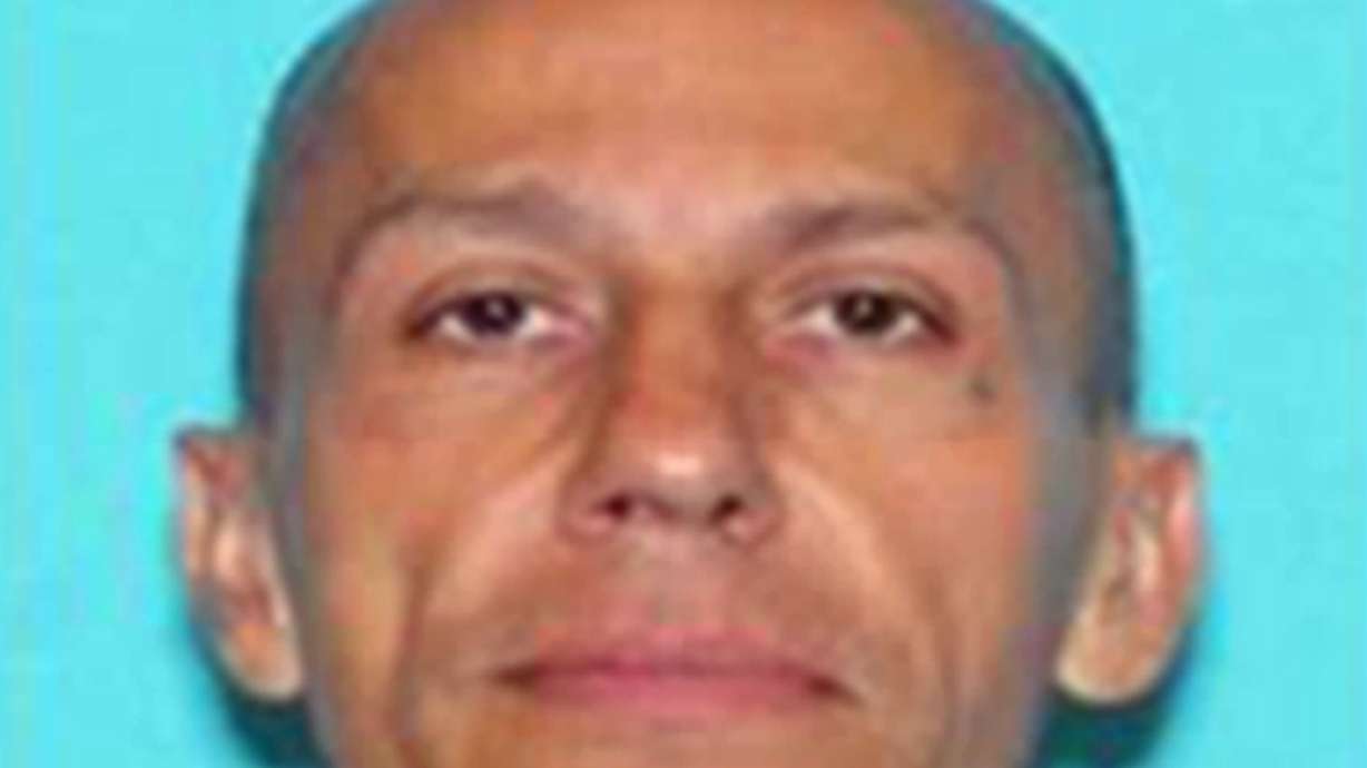 Man who cut off his ankle monitor suspected in 3 killings