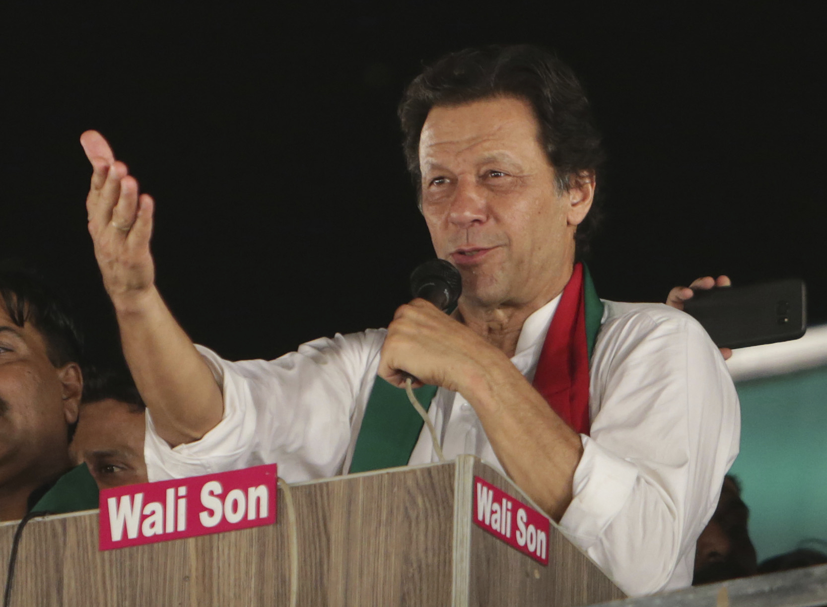 Spokesman says Pakistan's ex-PM jail conditions deplorable