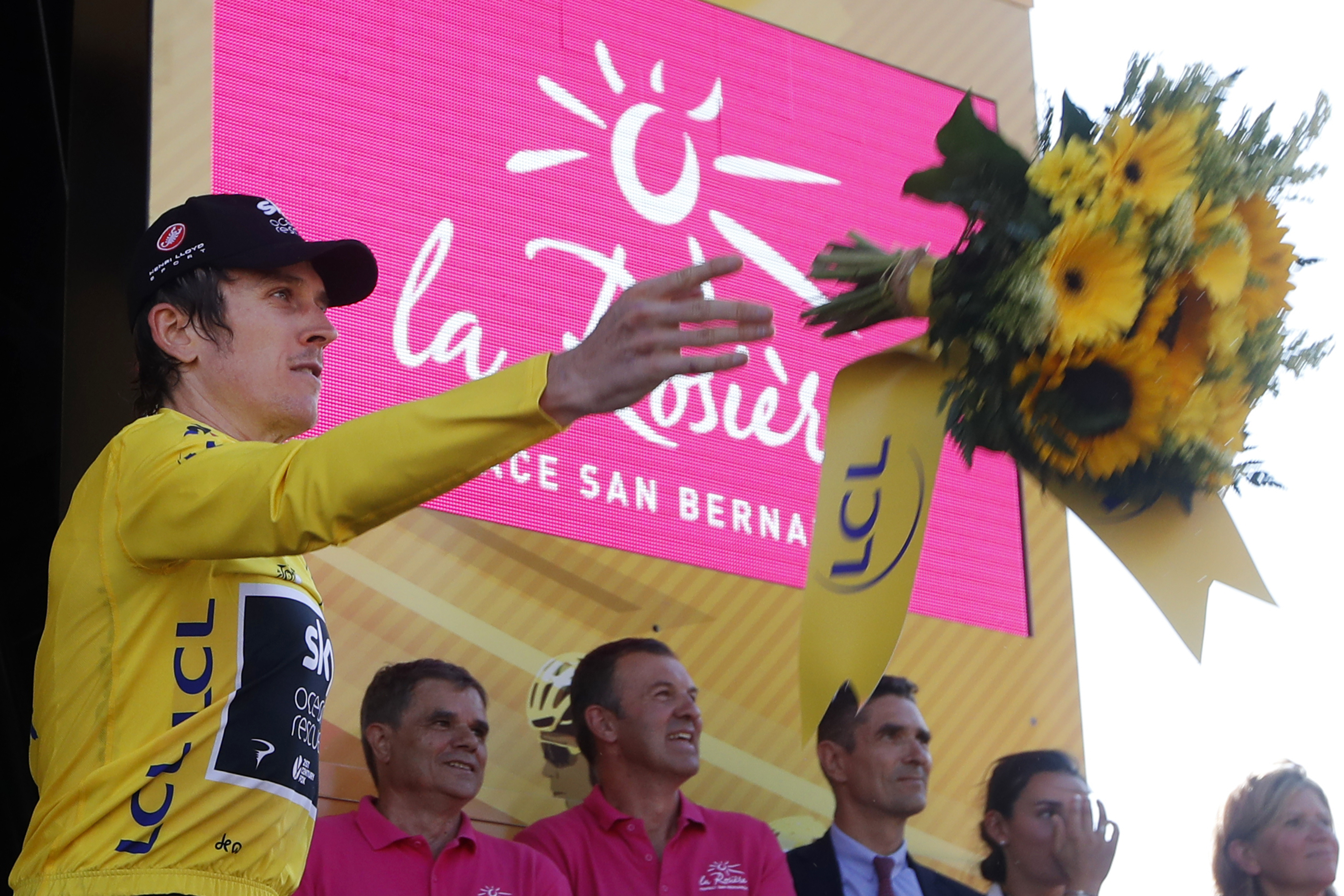 Rowdy Tour fans tarnish win for Thomas atop Alpe d'Huez