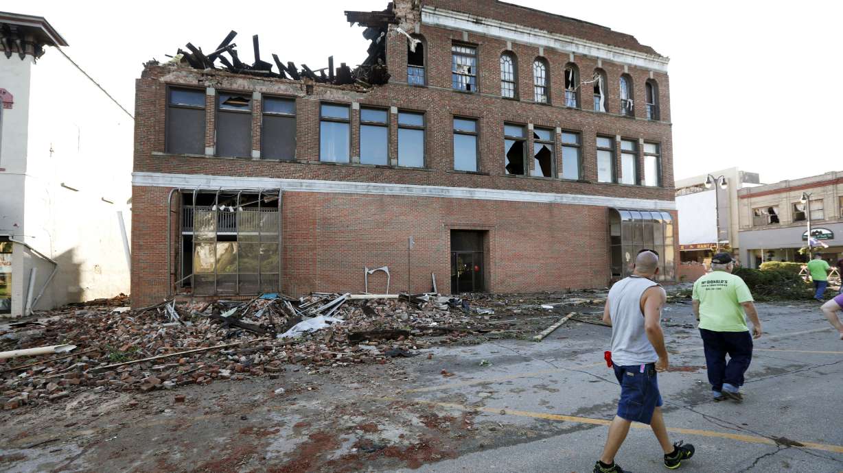 Tornado stuns Iowa town but residents say they'll rebuild