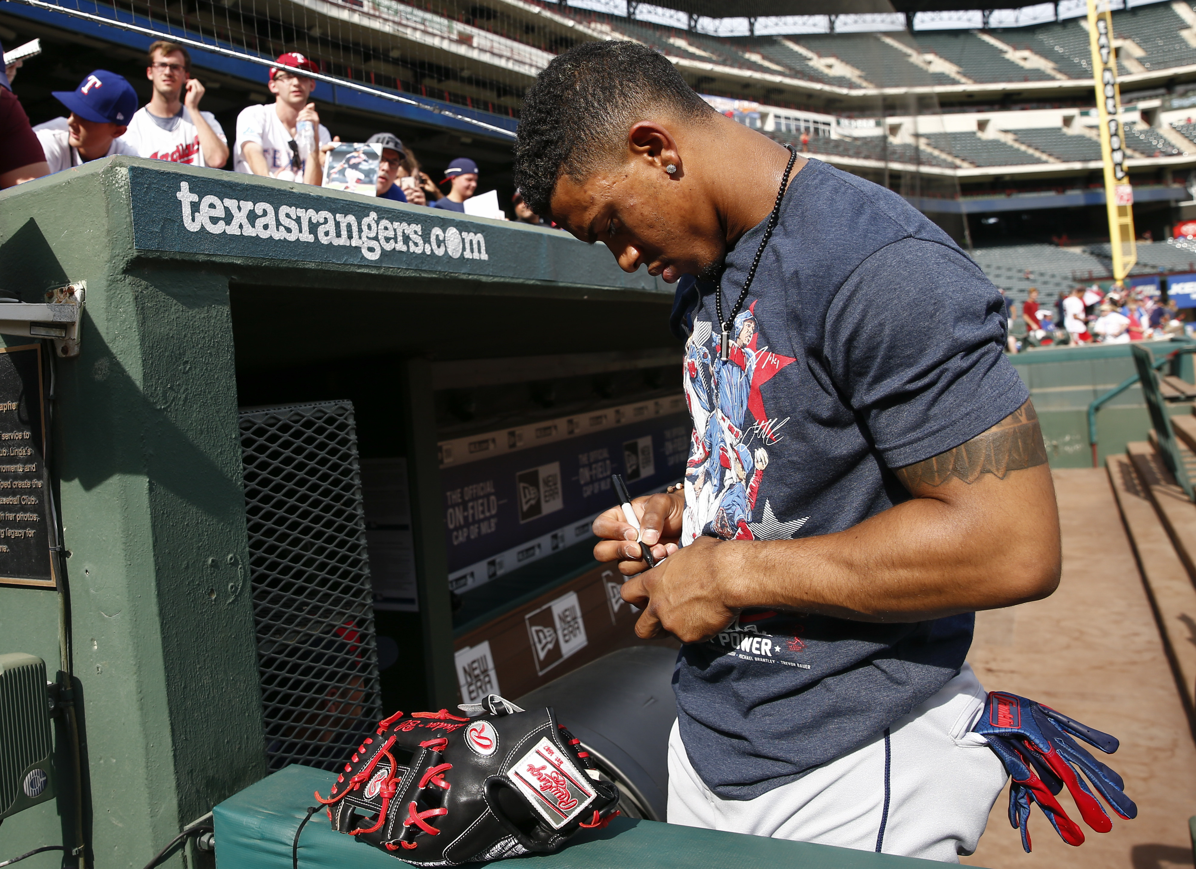 Texas heat: Hottest home game for Rangers in 25 seasons