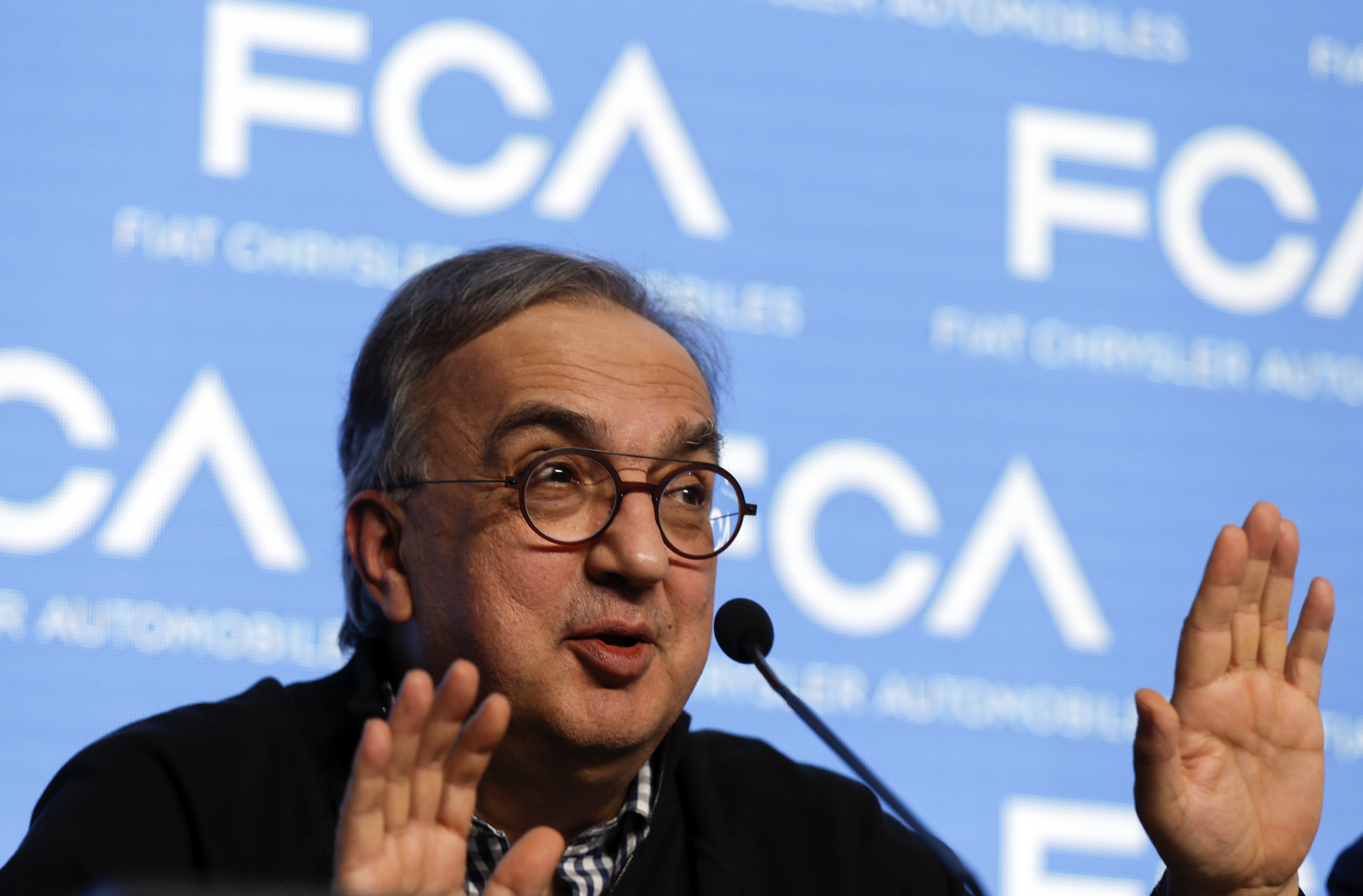 Ailing auto CEO Marchionne had multiple roles, no script