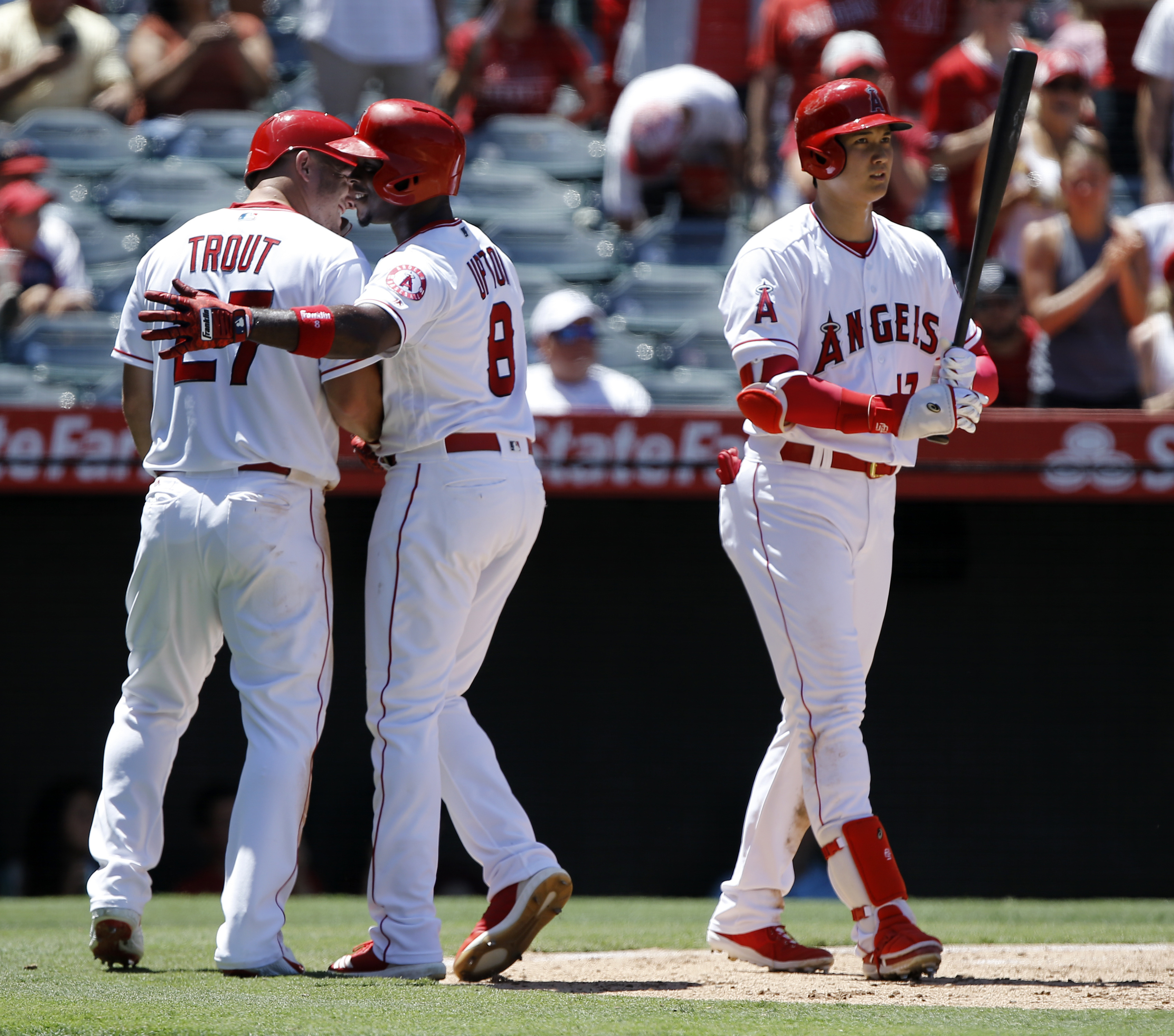 Trout drives in teammate for 1st time in month; Angels romp