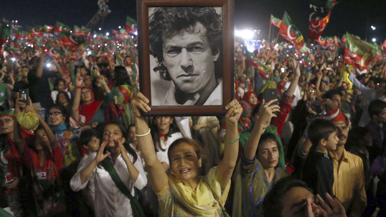 Pakistan party: Jailed ex-PM needs to be taken to hospital