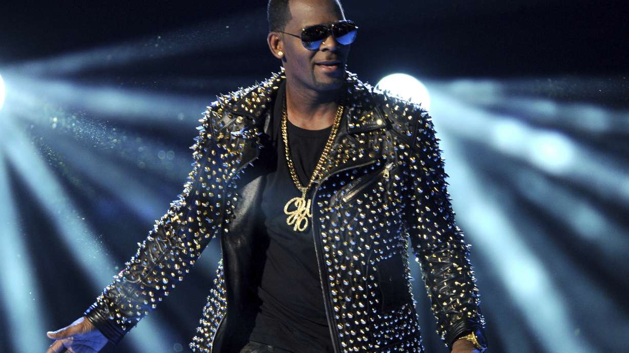 R. Kelly sings about troubles in revealing 19-minute song