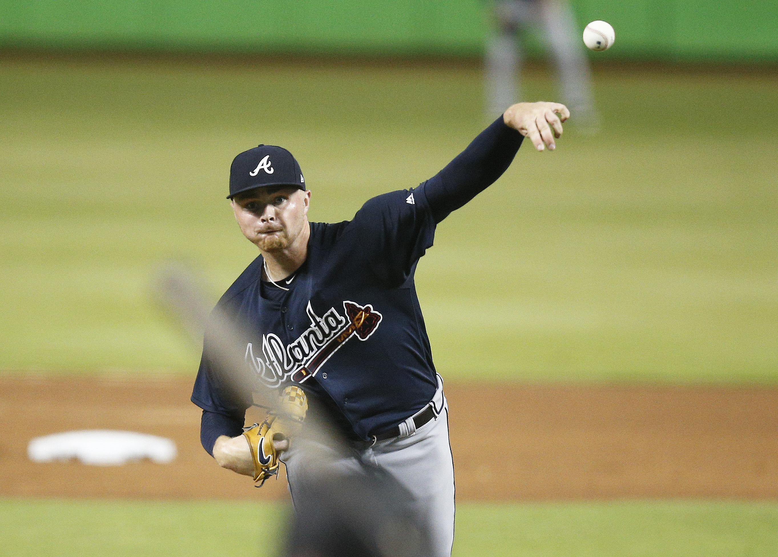 Freeman leads 16-hit outburst as Braves beat Marlins 12-1