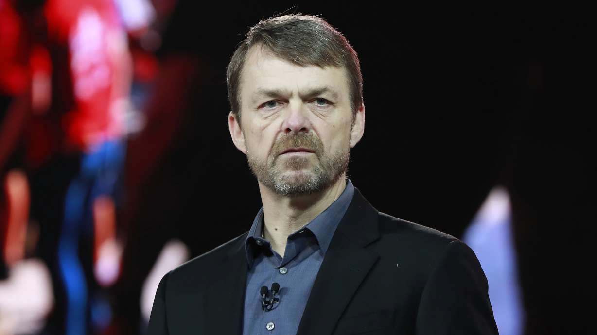 'Difficult baptism' awaits new Fiat Chrysler CEO