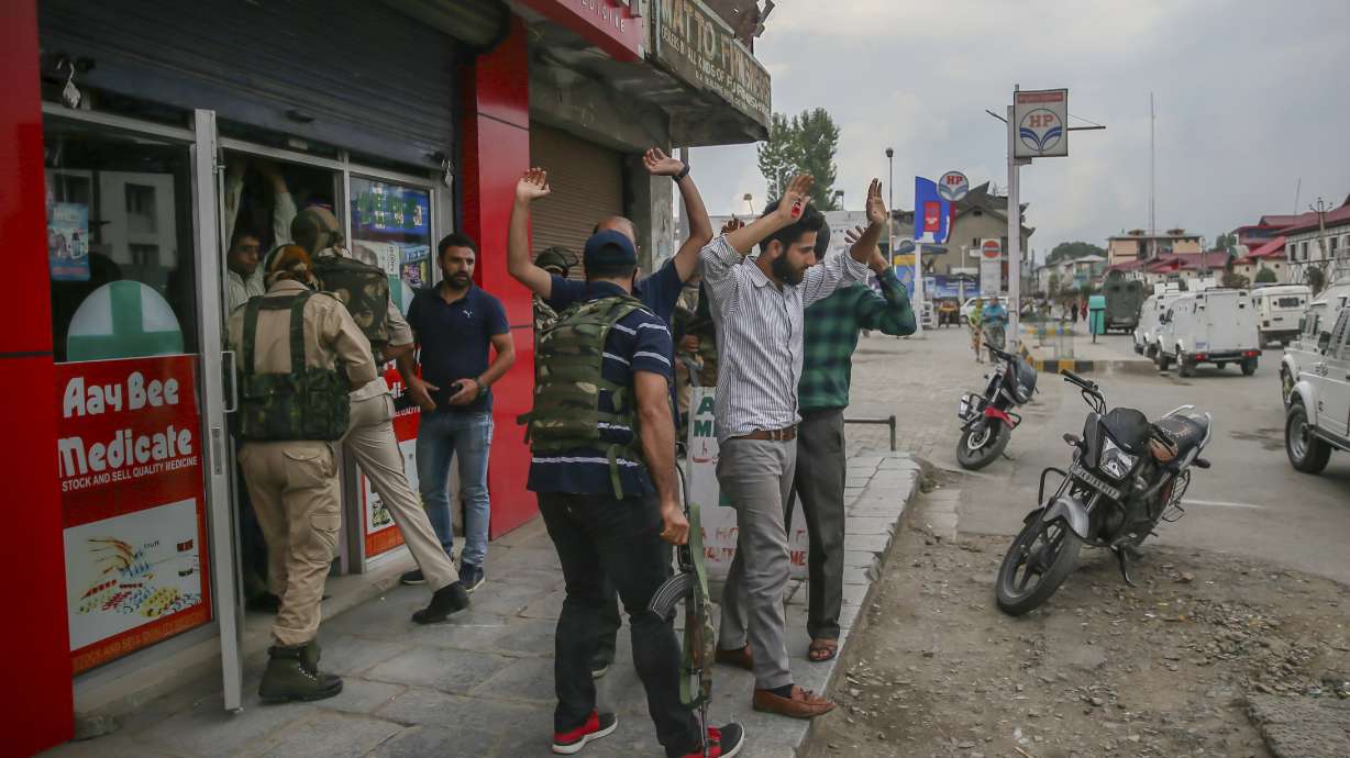 1 Indian soldier killed, 2 injured in Kashmir rebel attack
