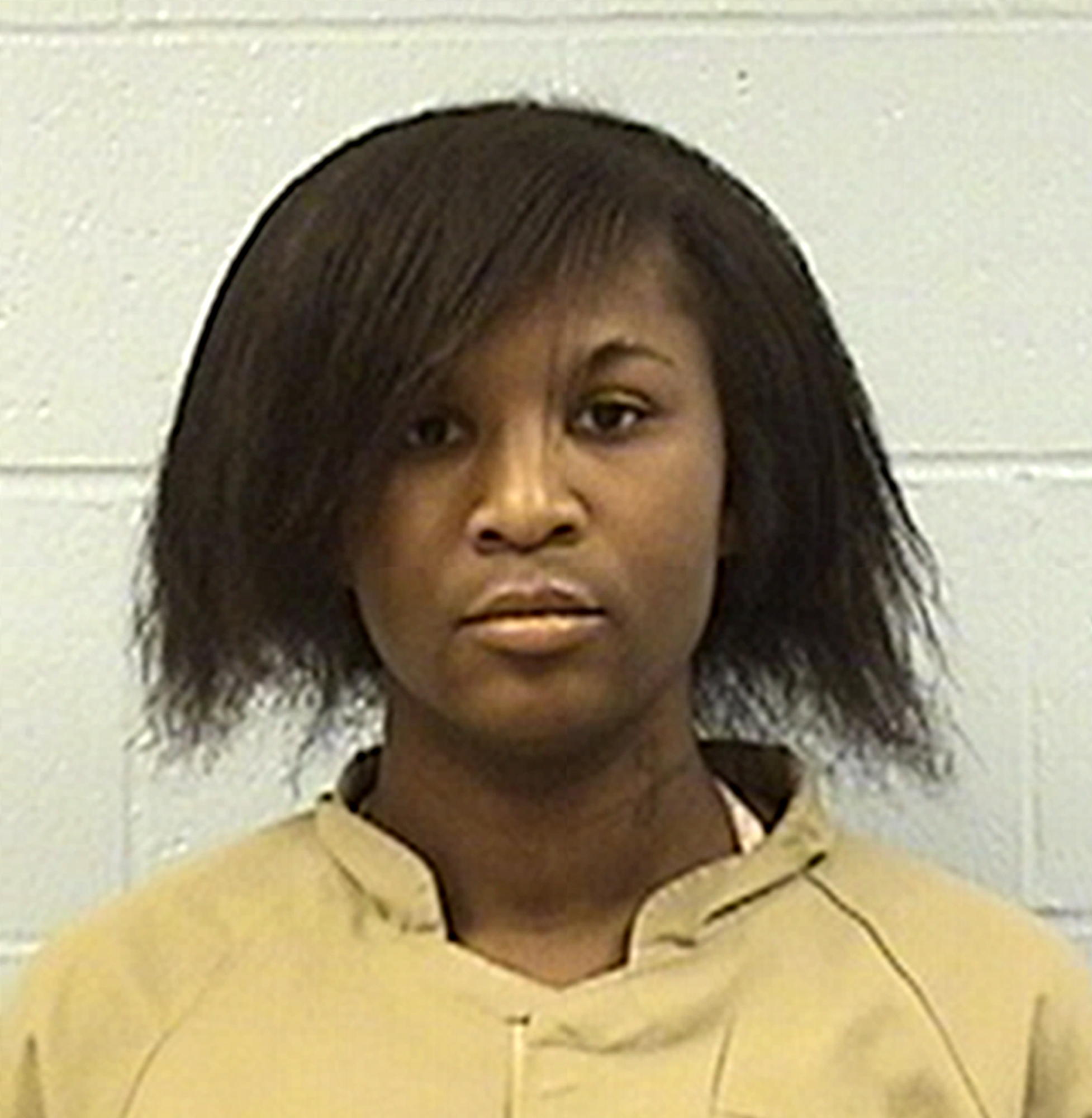 Illinois transgender woman sues to move to women's prison