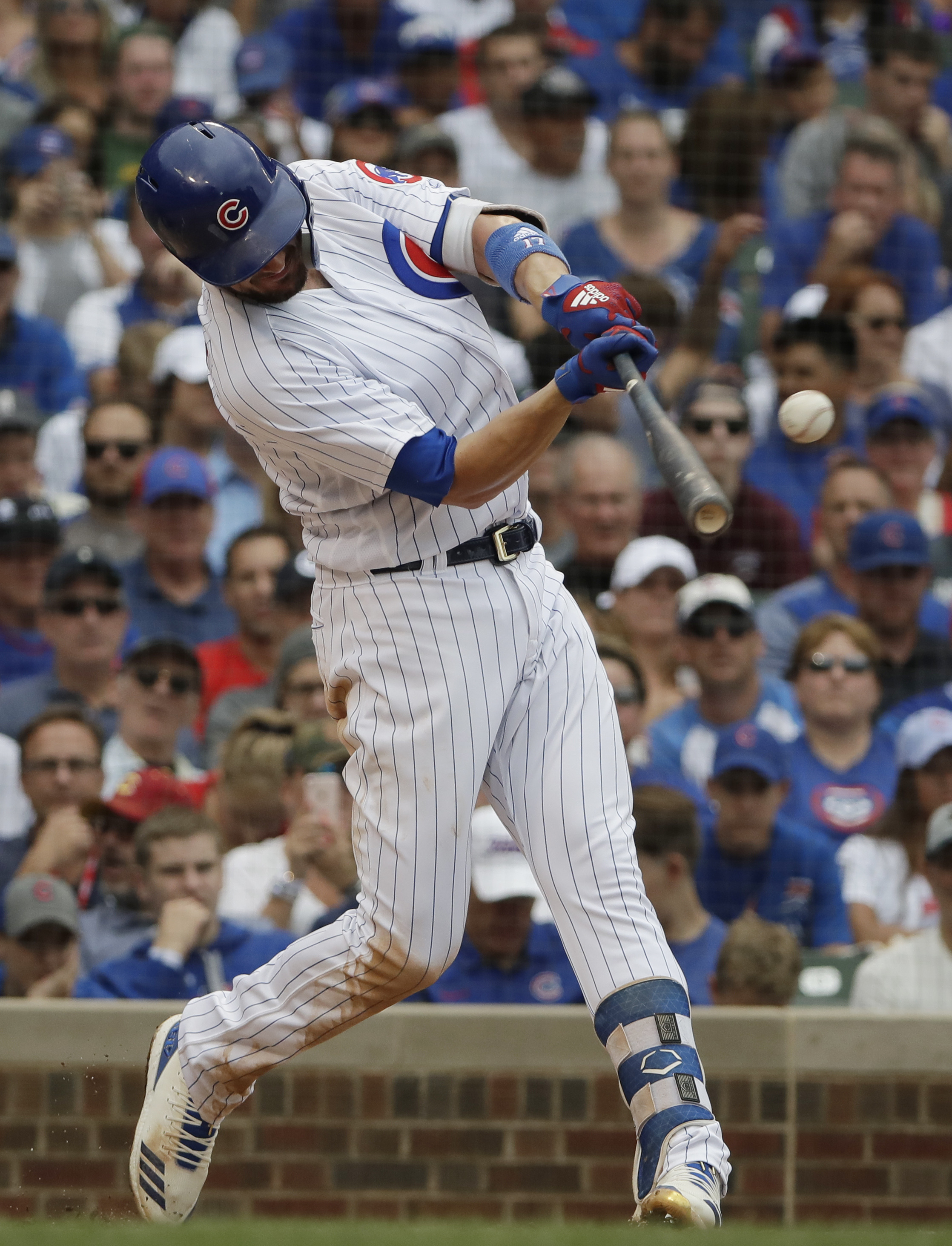 Cubs' Bryant out with recurrence of shoulder inflammation