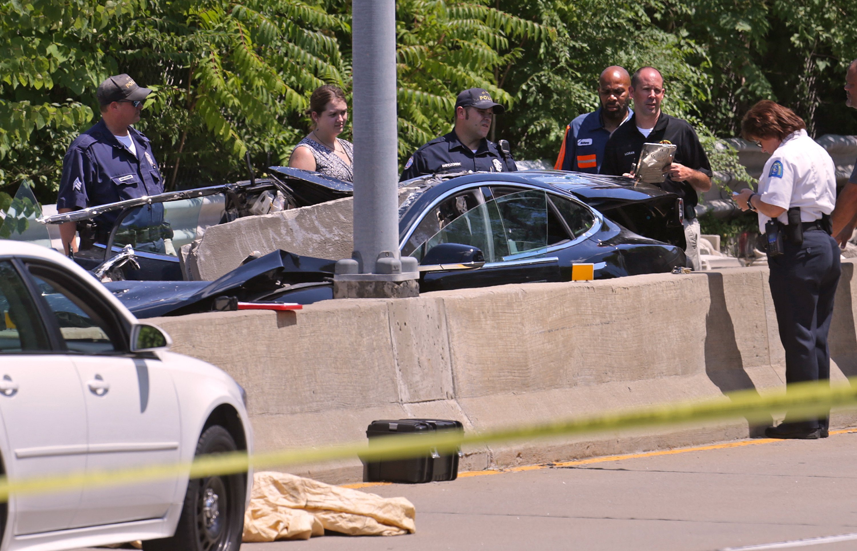 Wife of ex-St. Louis police chief killed by falling concrete