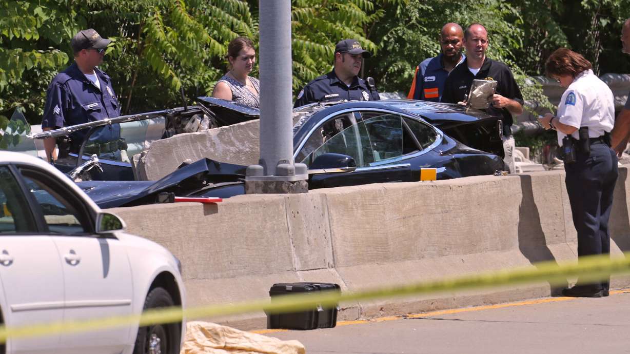 Wife of ex-St. Louis police chief killed by falling concrete