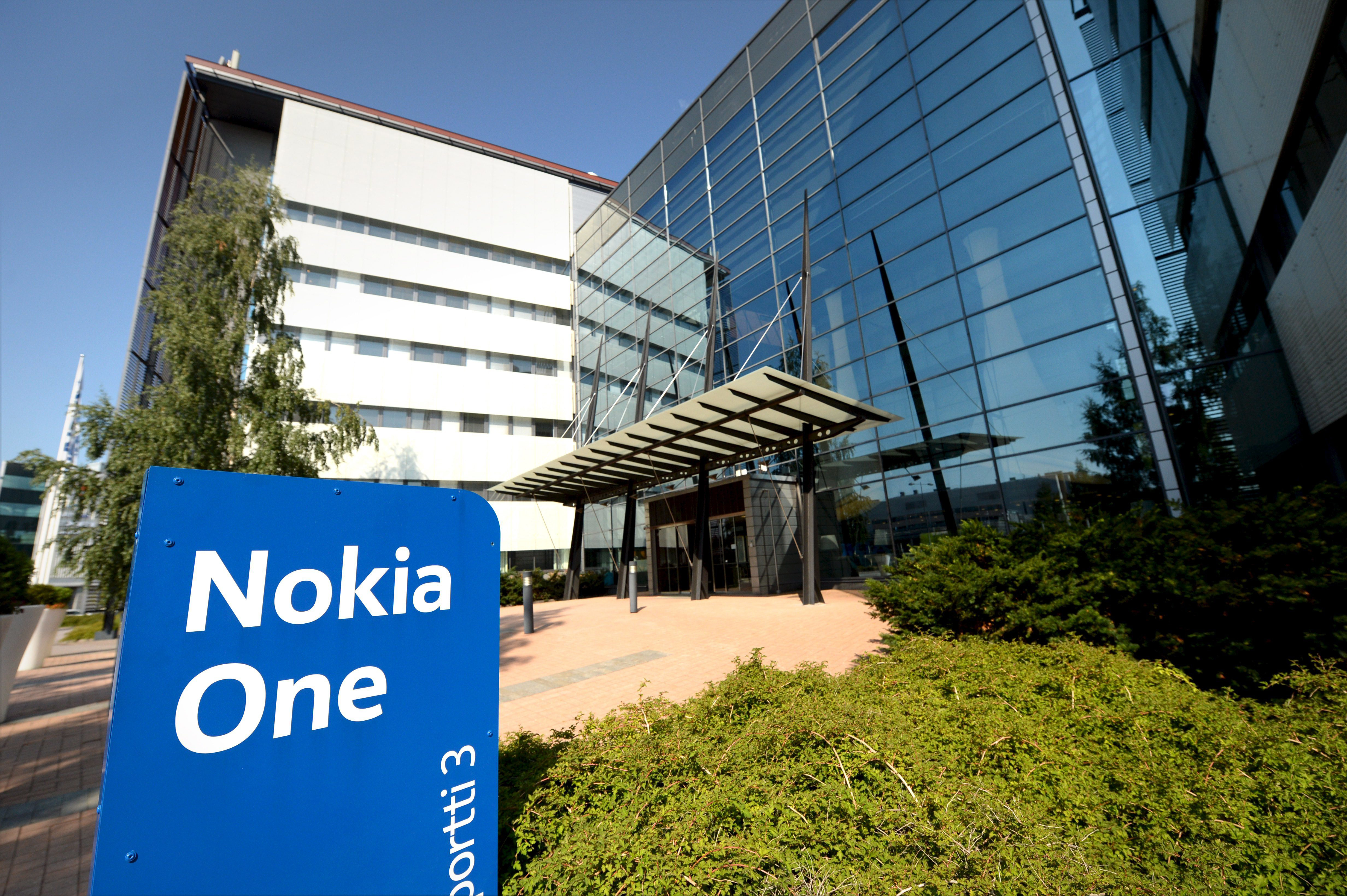 Nokia profit hit as clients wary of spending on new networks