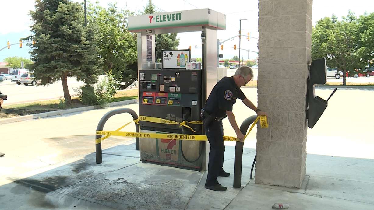 Man lights himself on fire at West Jordan convenience store