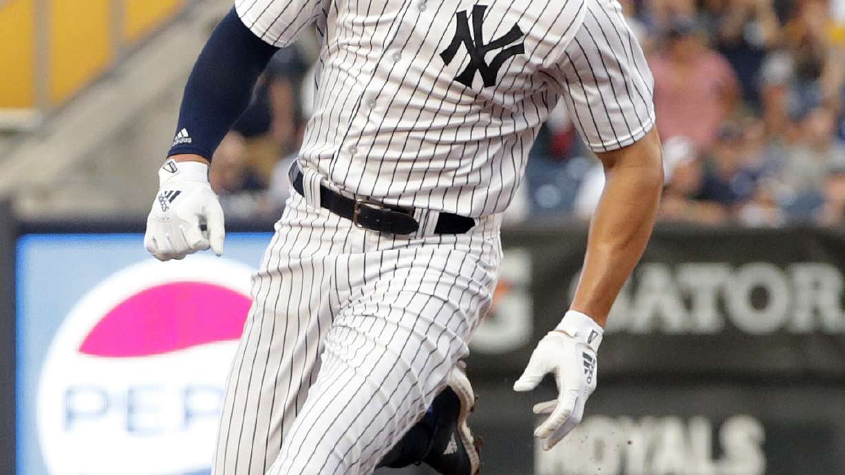 Yankees slugger Judge breaks wrist, out 3 weeks