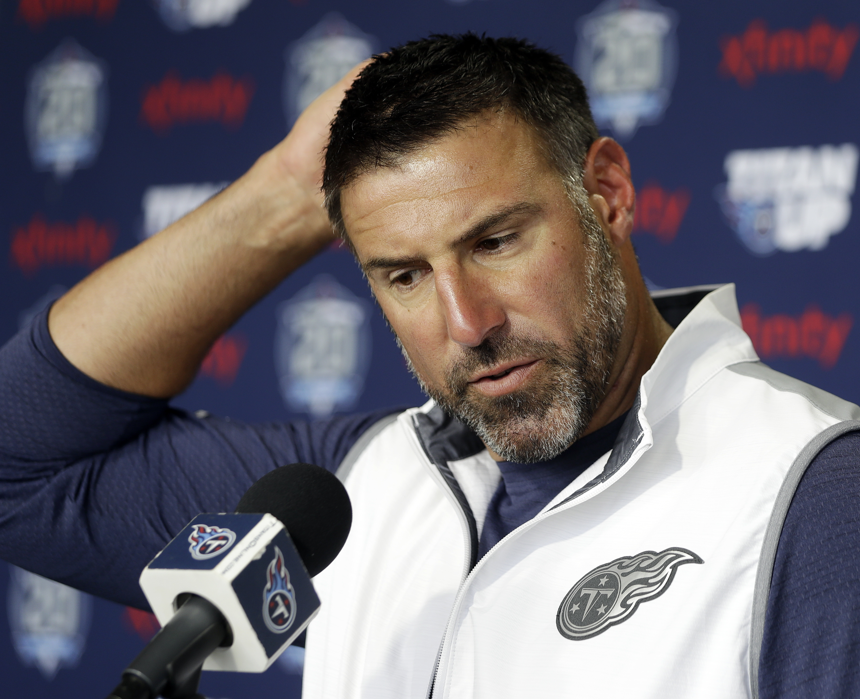 Titans sign tight end Delanie Walker through 2020