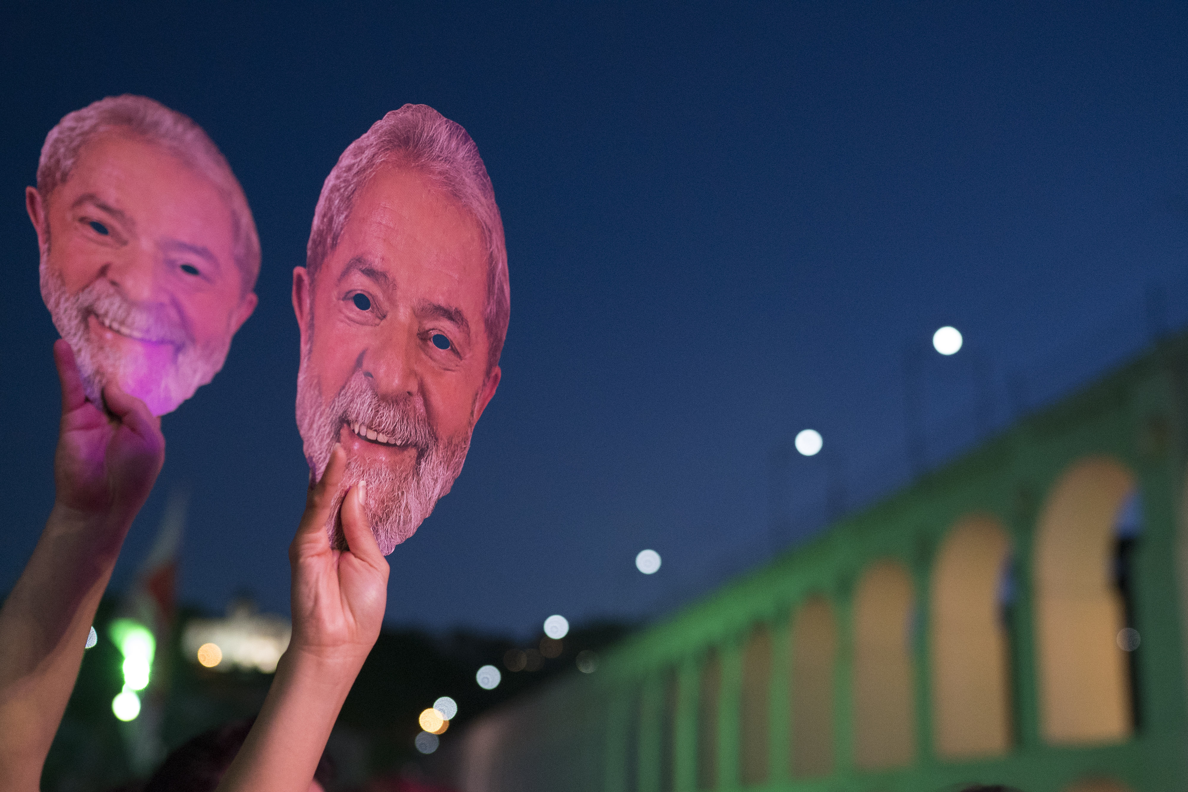 Brazilian celebrities hold 'Free Lula' concert in Rio